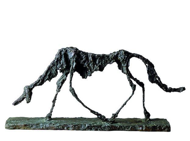Alberto Giacometti, Le Chien, 1951. Bronze, 47 x 100 x 15 cm. Collection Fondation Maeght, St-Paul-de-Vence © Succession Giacometti (Fondation Giacometti, Paris et ADAGP, Paris) 2021