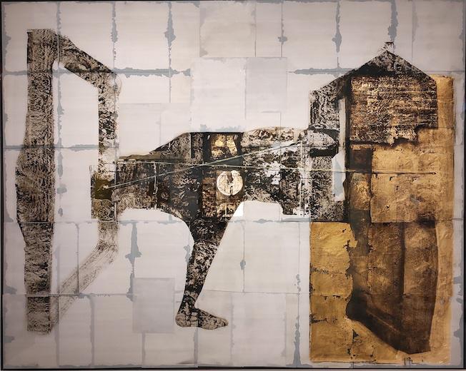 Jeff Bertoncino. Fly me to the moon - Box men series, 2021. Huile sur papier ciré monté sur panneau de bois, feuilles d'or et résine. 203 x 254 cm