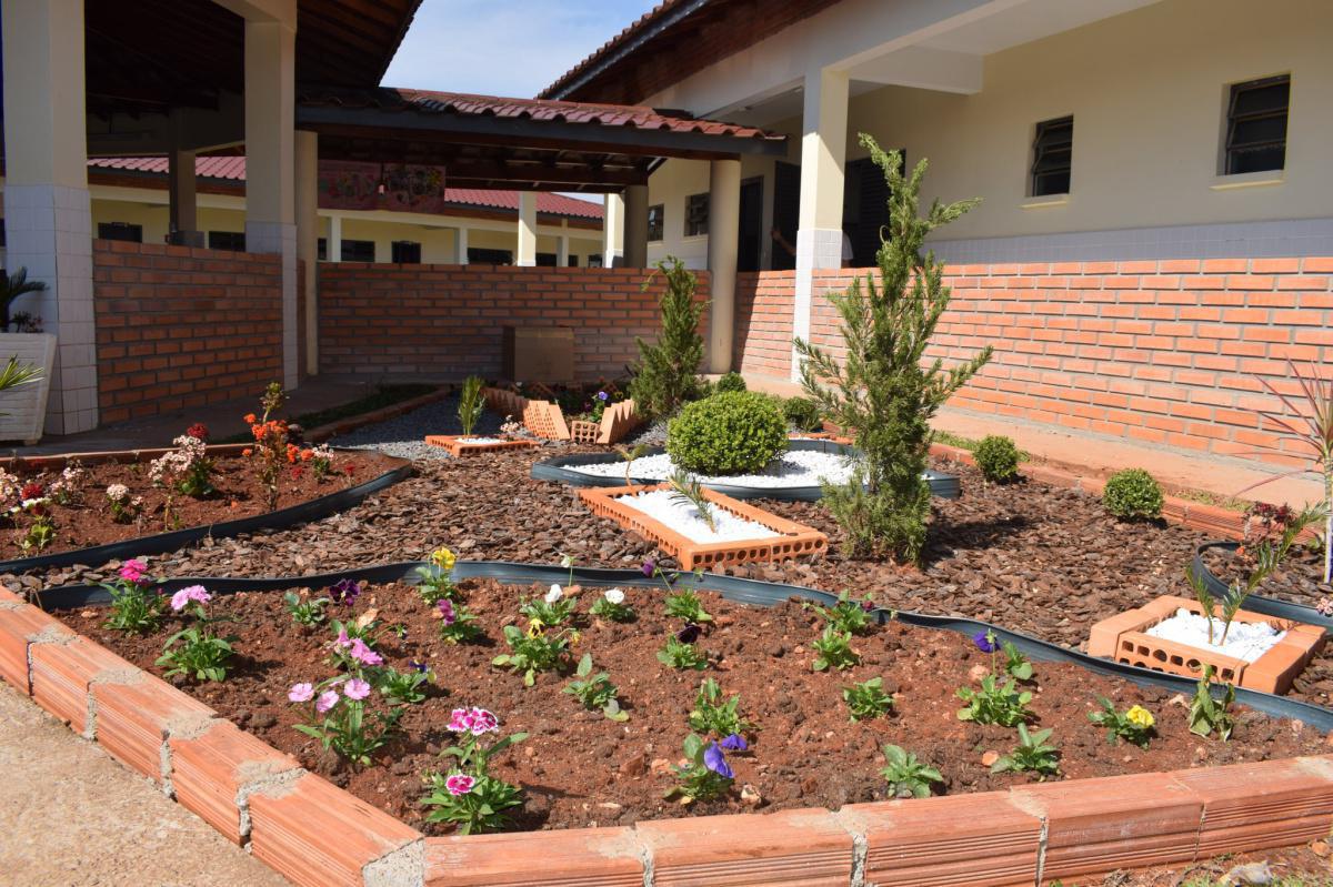 Projeto Embelezamento da Escola Projeto Embelezamento da Escola