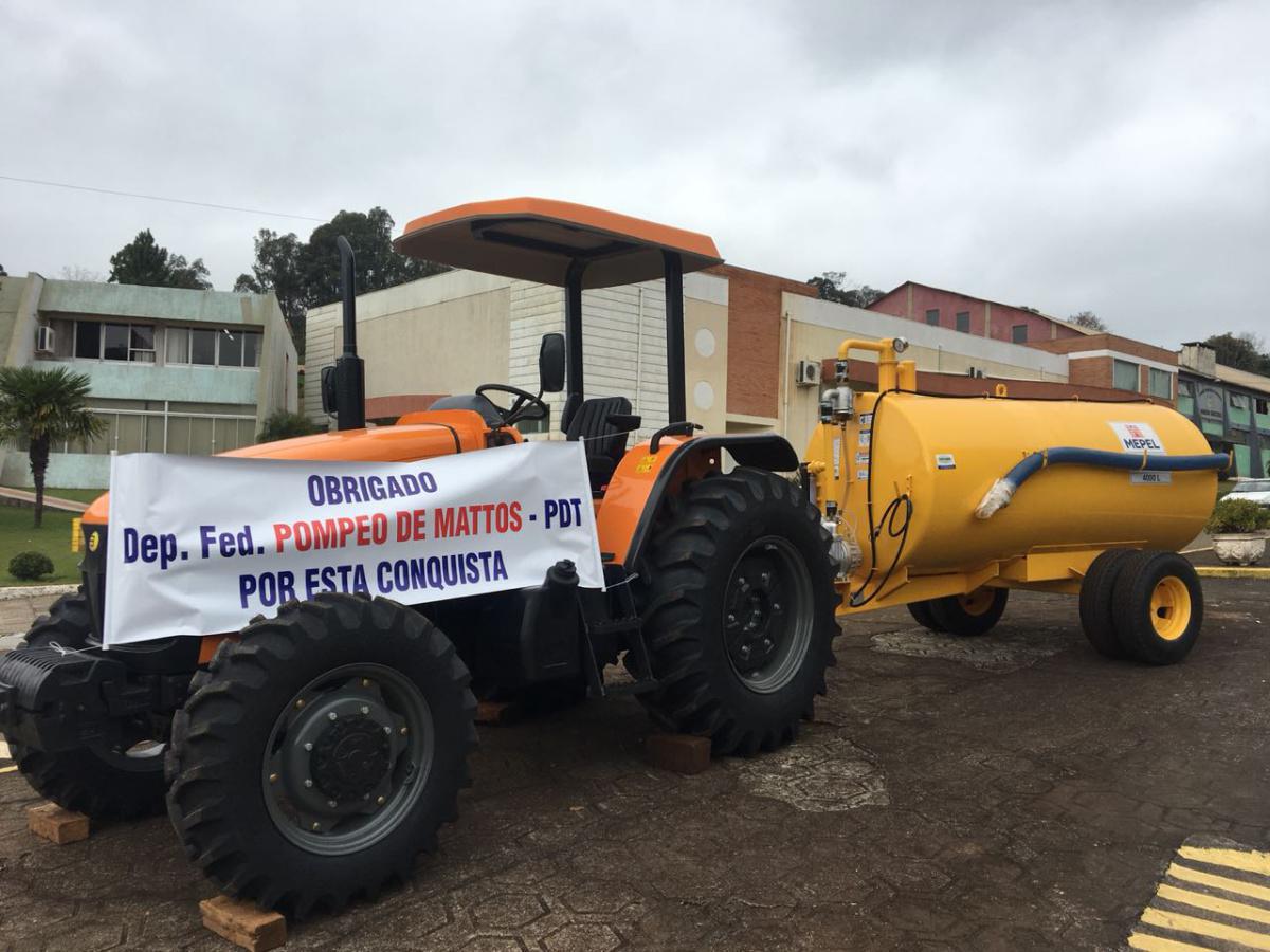 PAIM FILHO ADQUIRE NOVOS EQUIPAMENTOS AGRÍCOLAS ATRAVÉS DE EMENDA PARLAMENTAR PAIM FILHO ADQUIRE NOVOS EQUIPAMENTOS AGRÍCOLAS ATRAVÉS DE EMENDA PARLAMENTAR