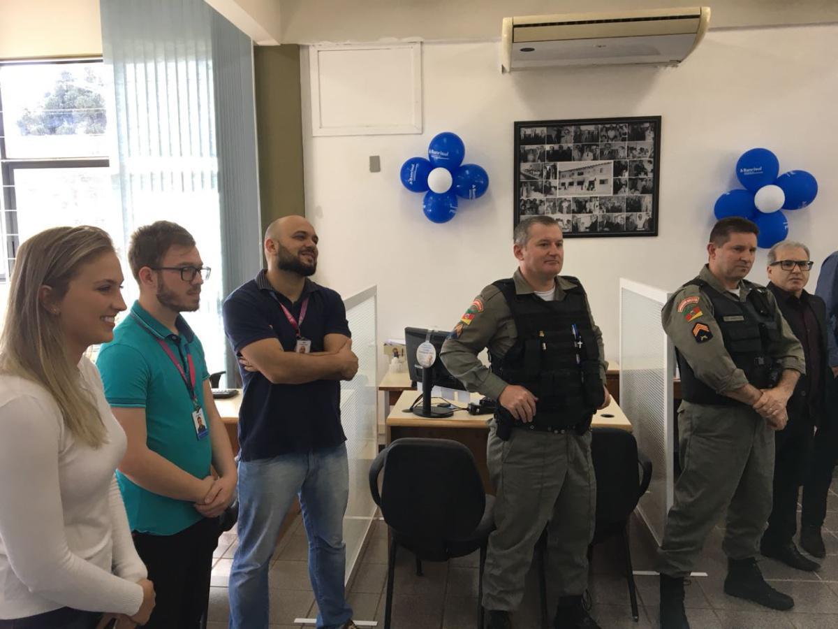 Agência do Banrisul de Paim Filho comemora os 90 anos de atuação do banco no Rio Grande do Sul Agência do Banrisul de Paim Filho comemora os 90 anos de atuação do banco no Rio Grande do Sul