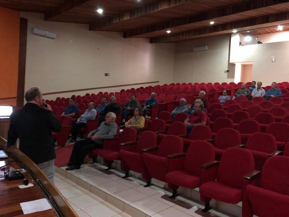 Hospital Santa Terezinha realiza assembléia geral. Hospital Santa Terezinha realiza assembléia geral.