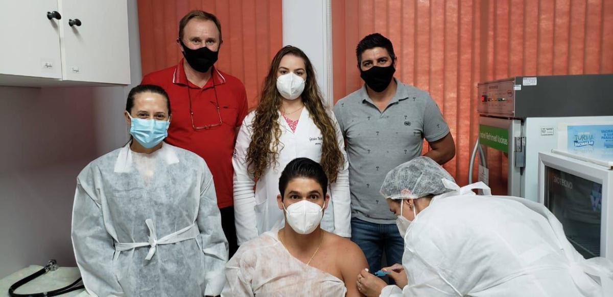 PAIM FILHO INICIA VACINAÇÃO CONTRA COVID-19 PAIM FILHO INICIA VACINAÇÃO CONTRA COVID-19