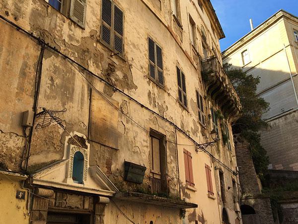 20 curiusità intornu à Bastia 20 curiusità intornu à Bastia