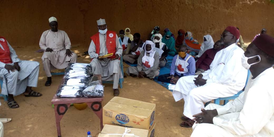 Tchad Covid 19 A Mangalme La Croix Rouge En Mission De Sensibilisation