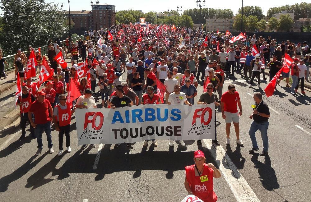 Mobilisation réussie : maintenant place au dialogue social ! Mobilisation réussie : maintenant place au dialogue social !
