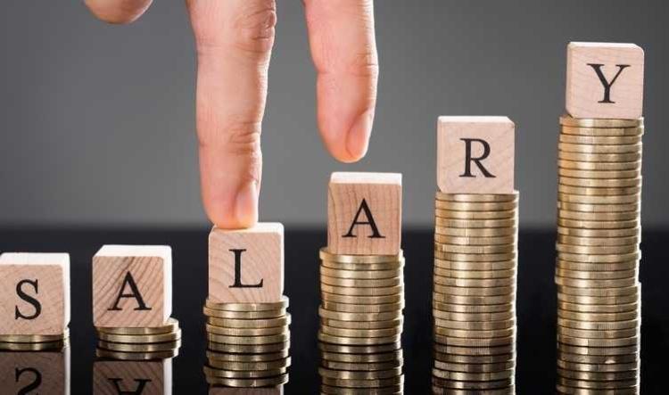 Né(e) en 1998 ou en 2001, sur un poste F11 ou F12 ?