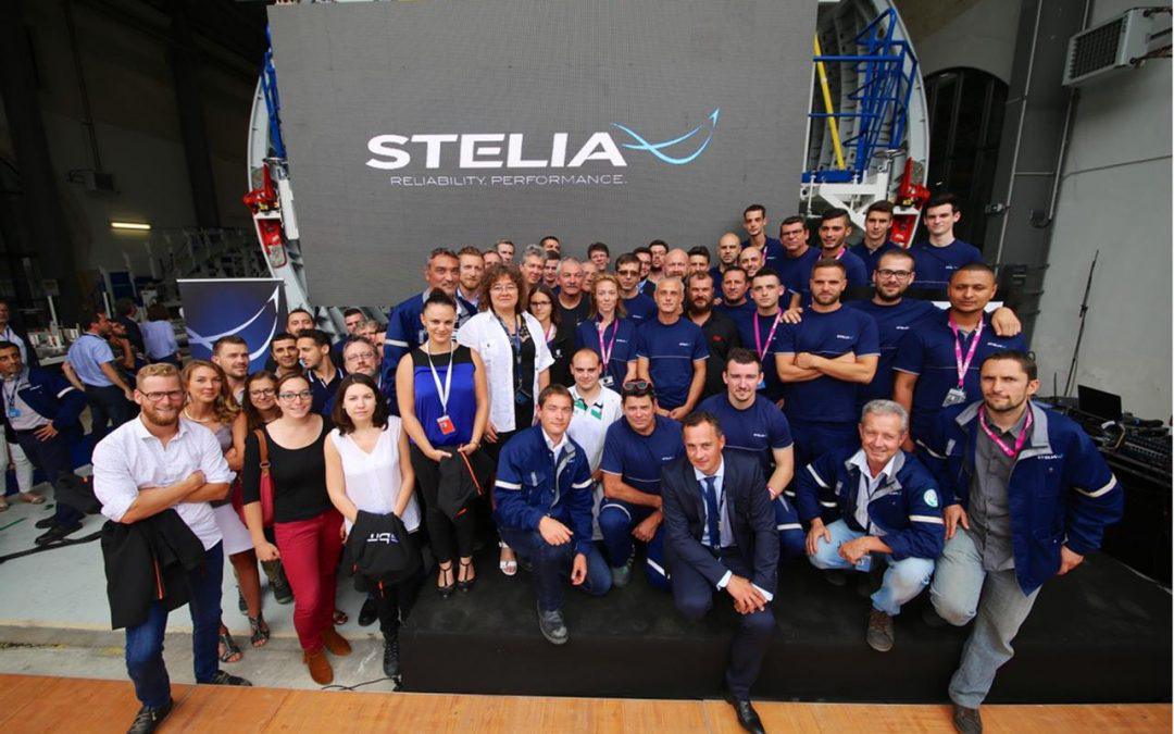 STELIA Aerospace célèbre la livraison du Fuselage Supérieur Avant du tout premier BelugaXL