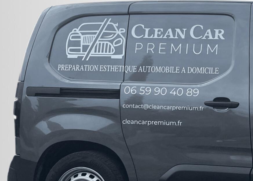 Prestation de nettoyage automobile. 