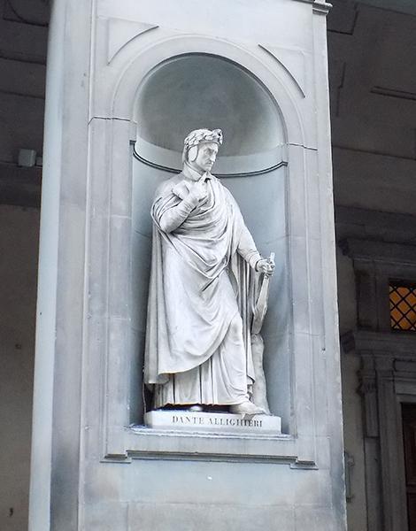 Statue of Dante on the Piazzale degli Uffizi