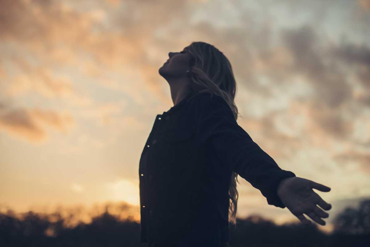 Praising the Lord feel Awkward? Praising the Lord feel Awkward?