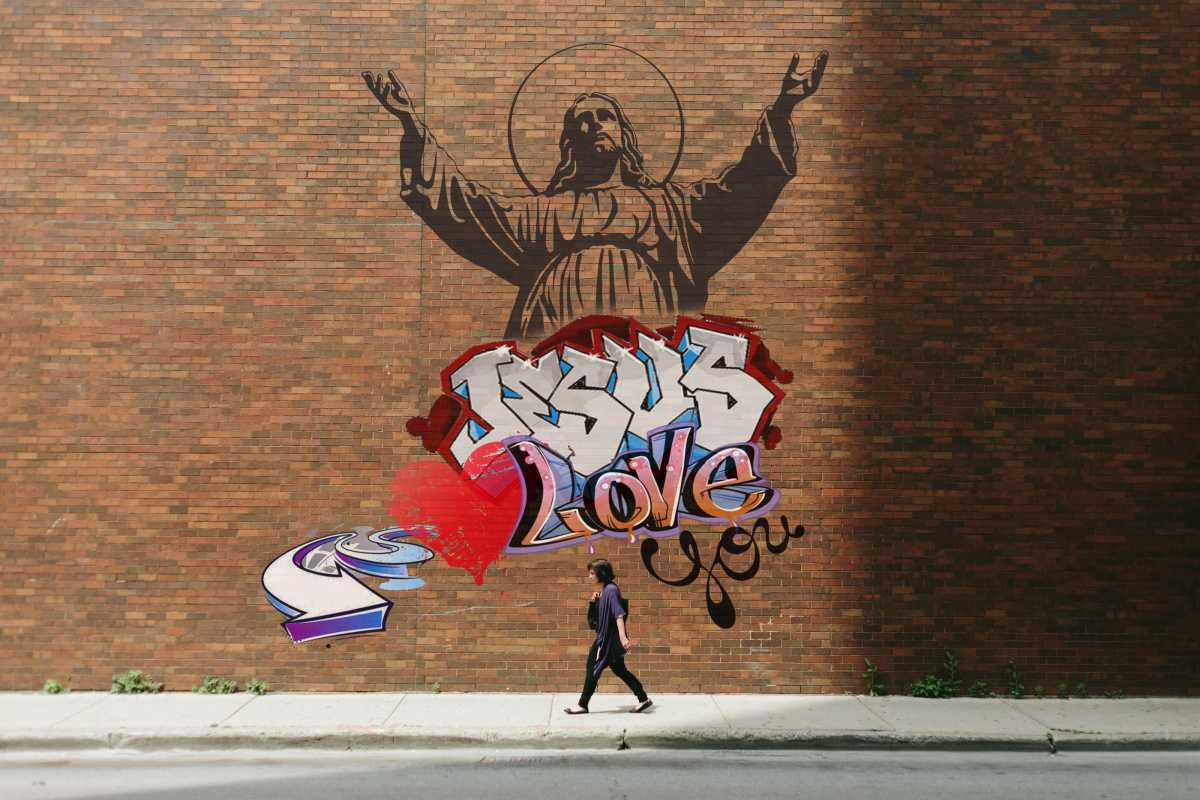 Showing Jesus to the World Showing Jesus to the World