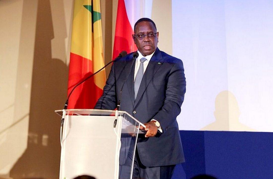 GRAVE FAUTE DE MACKY SUR INTERNET: Un Président ne devrait pas faire ça !