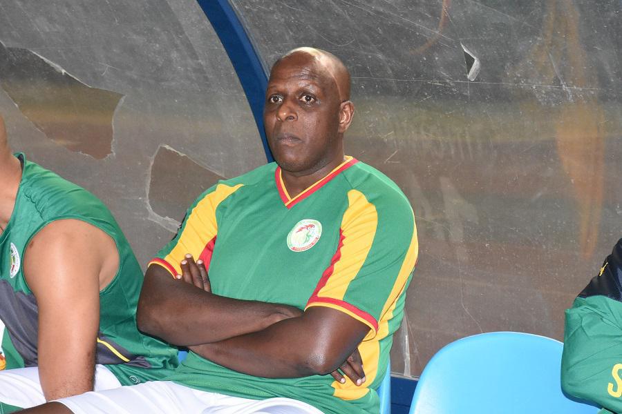 GALA DE FOOTBALL -  Lions 2002 vs Legends CAF  2 - 3 : Tout en images