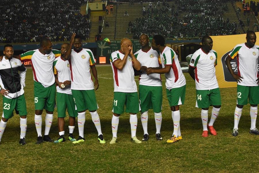 GALA DE FOOTBALL -  Lions 2002 vs Legends CAF  2 - 3 : Tout en images
