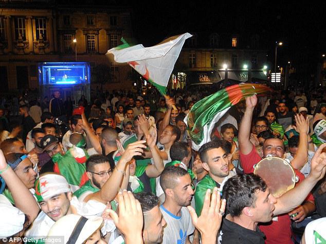 COULISSES : 500 supporters algériens attendus