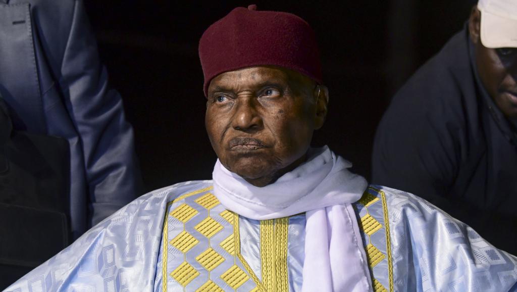 Inhabituel: qu'est-ce qui arrive à Wade? il ne s’est rendu ni à Touba ni à Tivaouane
