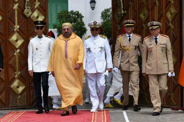 Le Roi Mohamed VI renforce l'arsenal militaire du Maroc avec 36 hélicoptères de combat "APACHE"