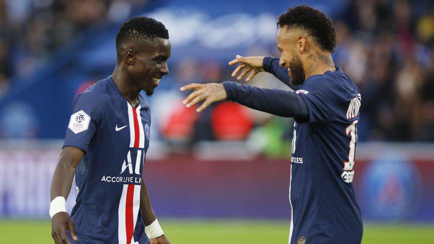 RETOURNEMENT DE SITUATION DANS LE DOSSIER IDRISSA GUEYE Le PSG change ses plans