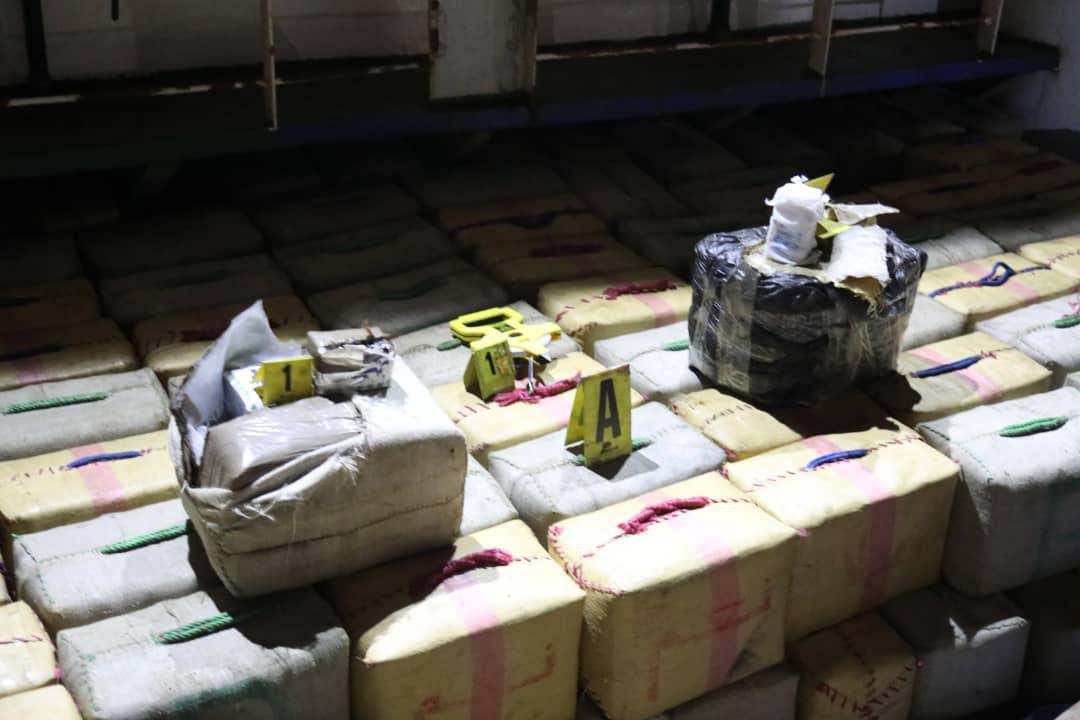 TRAFIC DE DROGUE Un navire avec «une importante quantité de drogue» intercepté en mer par la Marine nationale
