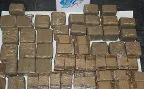 POUR RALLIER LA POLOGNE, IL SE RECONVERTIT EN TRAFIQUANT DE DROGUE POUR COMPLÉTER SES FRAIS DE VOYAGE Ismaïla Siby tombe avec 10 kg de yamba qu'il a convoyés depuis Vélingara et risque 10 ans de réclusion criminelle