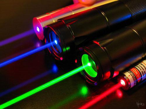 La ruée vers les lasers pour le match sénégalais