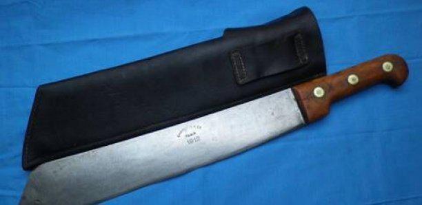 AU COURS D'UNE SCENE DE MENAGE: Hamidou Ndao assène un coup de machette à sa femme et à son beau-fils venu défendre sa mère
