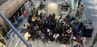 84 personnes secourues au large de Kayar