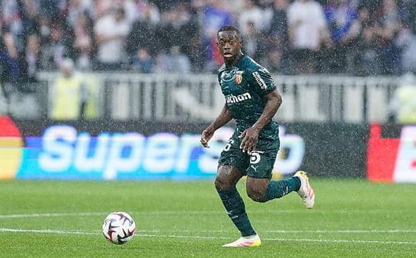 LIBRE DE TOUT CONTRAT APRÈS AVOIR QUITTÉ LENS : Nampalys Mendy débarque à Watford en Championship