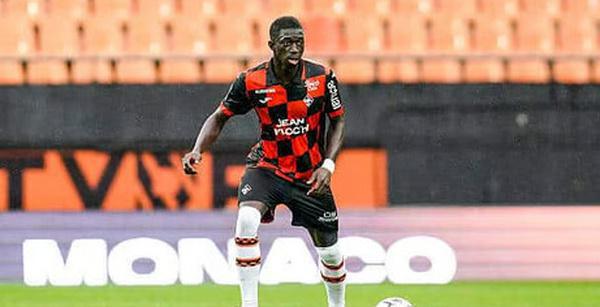 Formose Mendy du FC Lorient vers Watford
