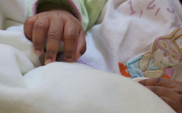 HORREUR À DJIDDAH THIAROYE KAO : Elle abandonne son bébé de 3 mois endormi dans son lit conjugal et se tue par pendaison dans les toilettes communes :