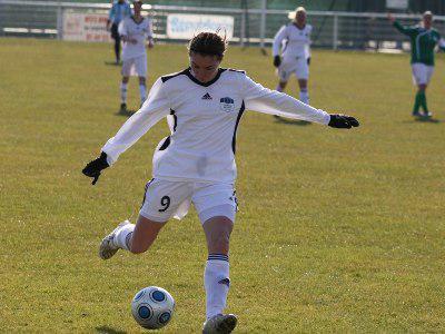 Tonazzi, actuelle meilleure buteuse du championnat (photo : Marc Giachello)