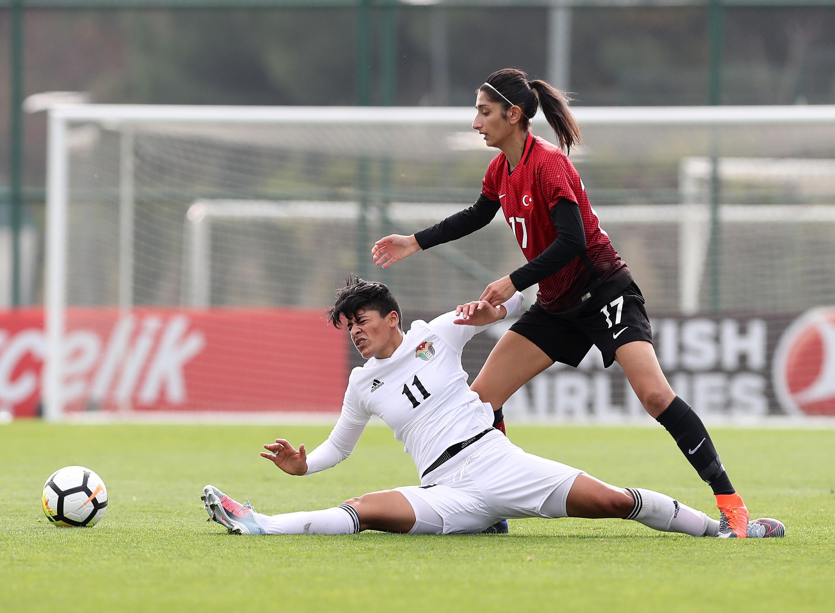 International - Résultats des matchs amicaux : CHILI - BRESIL : 0-3, CANADA - NORVEGE : 3-2