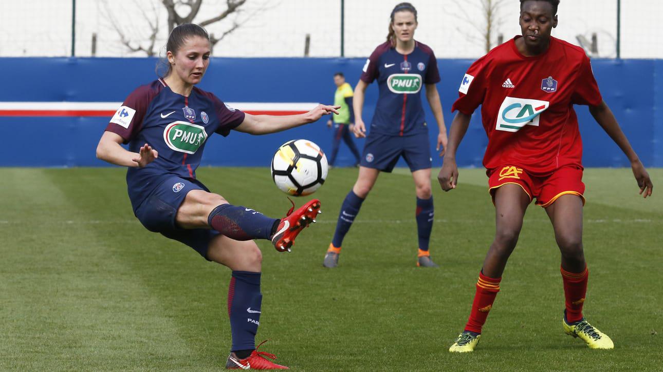 Périsset devant Mabomba (photo PSG.fr)