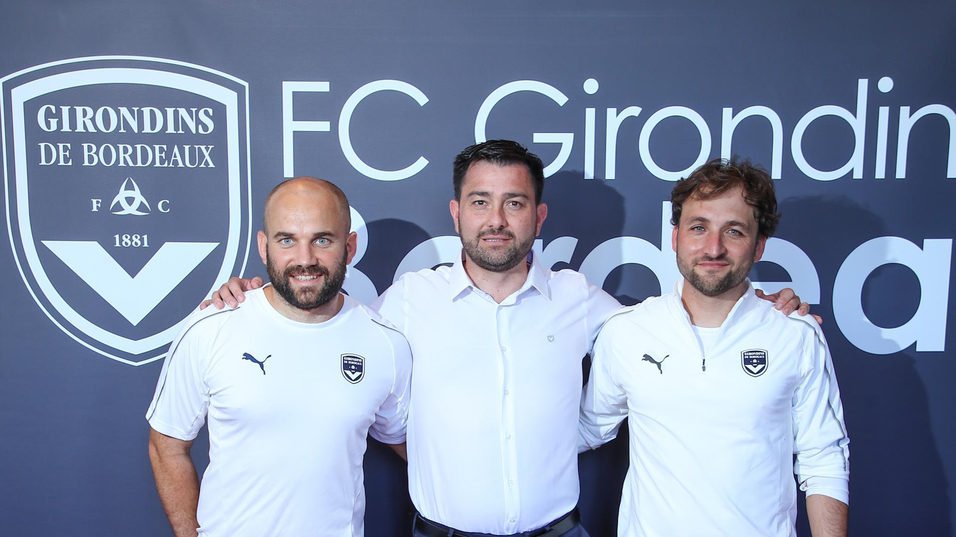 Pedro Martinez Losa entouré de José Barcala Garcia et Damien Lopez (photo FCGB)