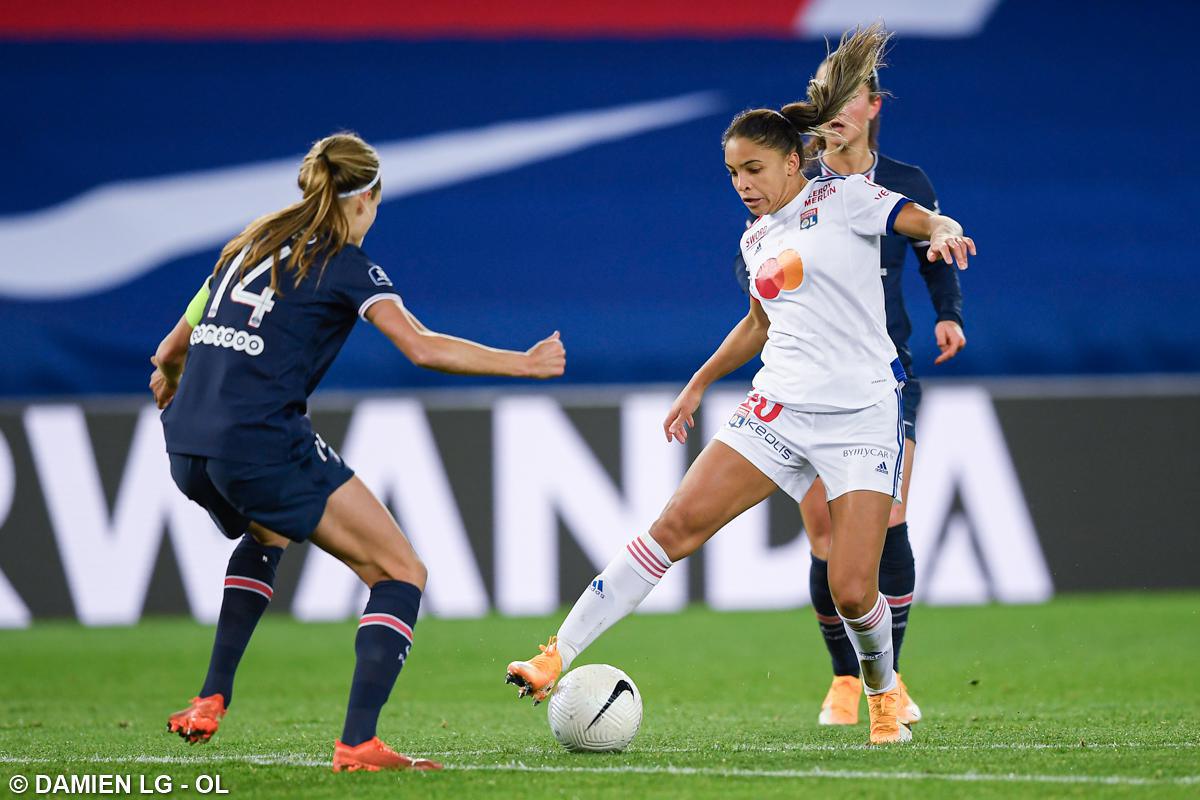 Cascarino lors du match aller (photo OL)