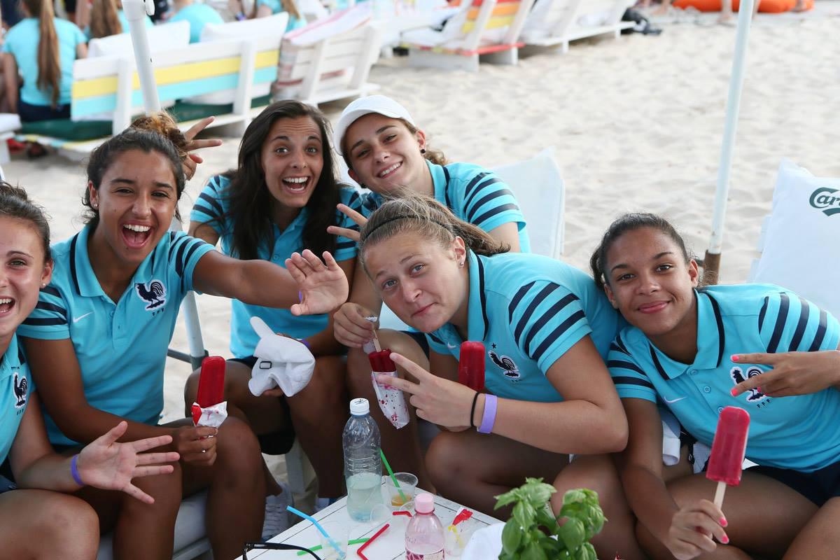 Moments de détente pour les Bleuettes en Israël (photo IFA)