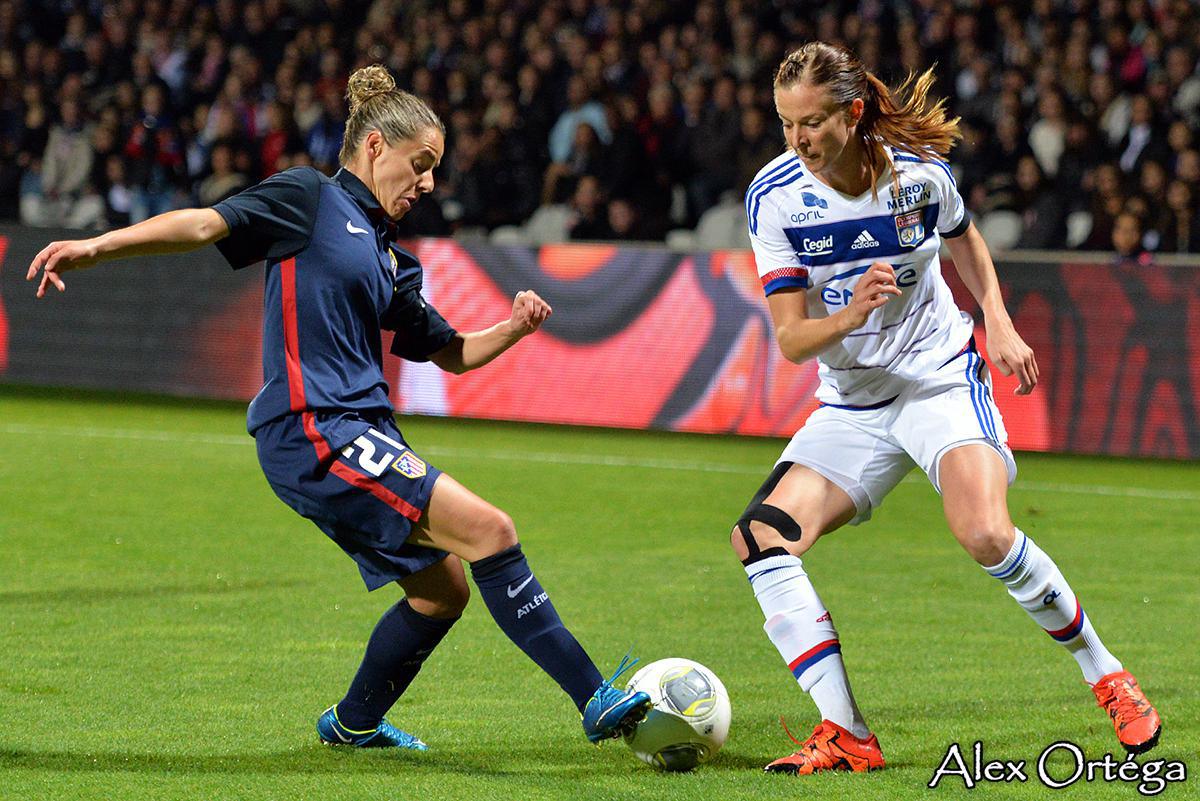 Schelin signe un doublé comme Hegerberg