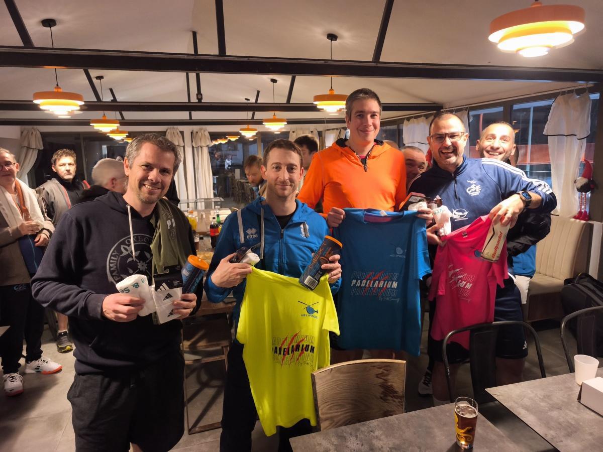 Ventres pleins, ambiance au top ! Ventres pleins, ambiance au top !