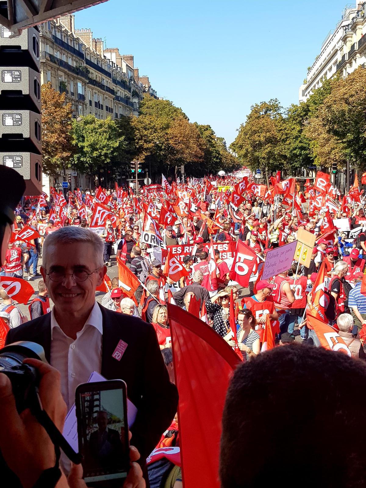 Manifestation contre la réforme des retraites organisée par FO : 15 000 militants présents.