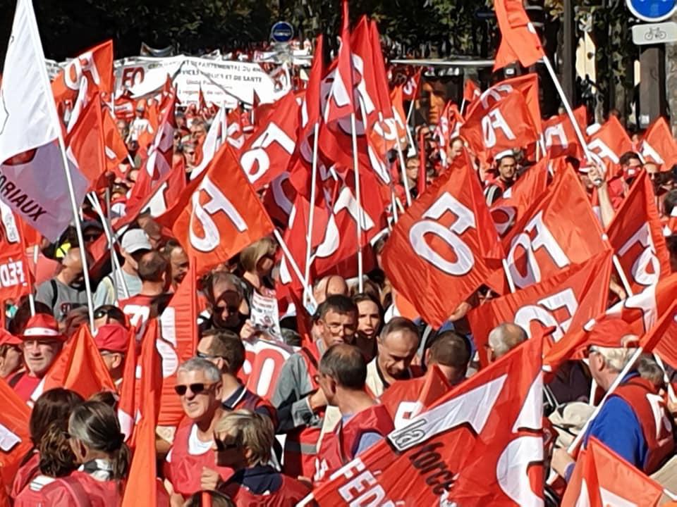 Manifestation contre la réforme des retraites organisée par FO : 15 000 militants présents.