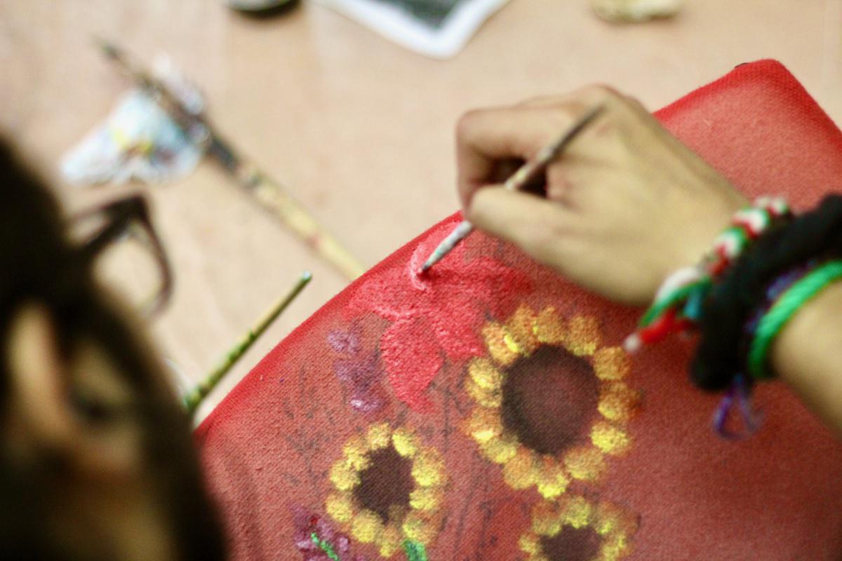 The Beauty through the Lens The Beauty through the Lens