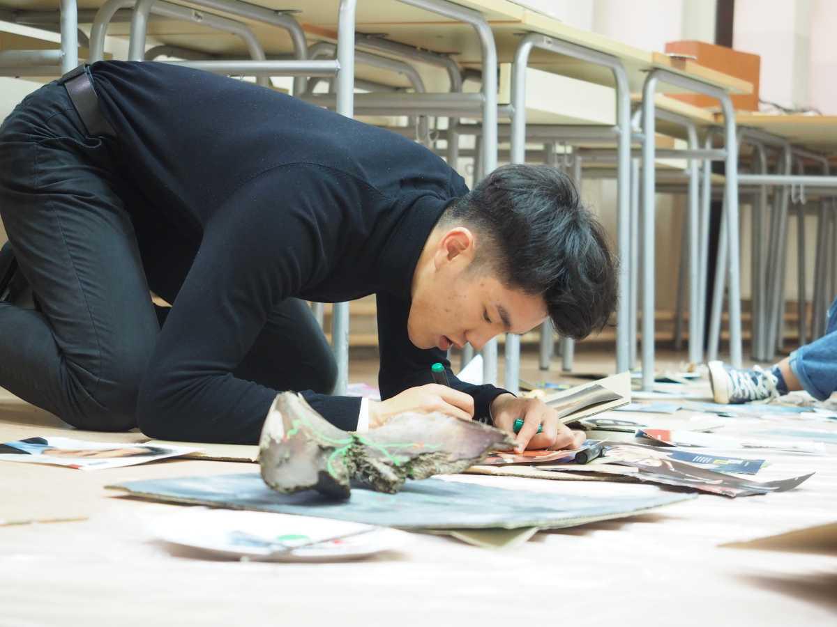 The Beauty through the Lens The Beauty through the Lens