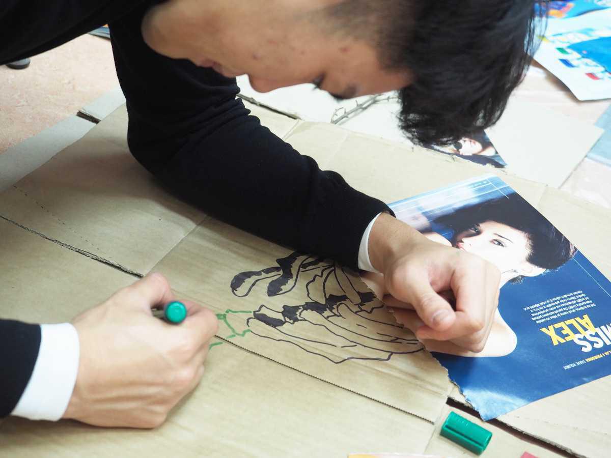 The Beauty through the Lens The Beauty through the Lens