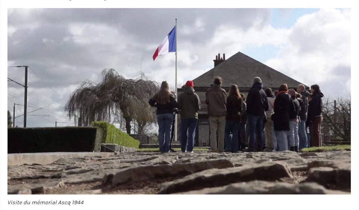 Organisation d'ateliers artistiques LIVING MEMORIALS: {Re}vitalize digital history! Organisation d'ateliers artistiques LIVING MEMORIALS: {Re}vitalize digital history!