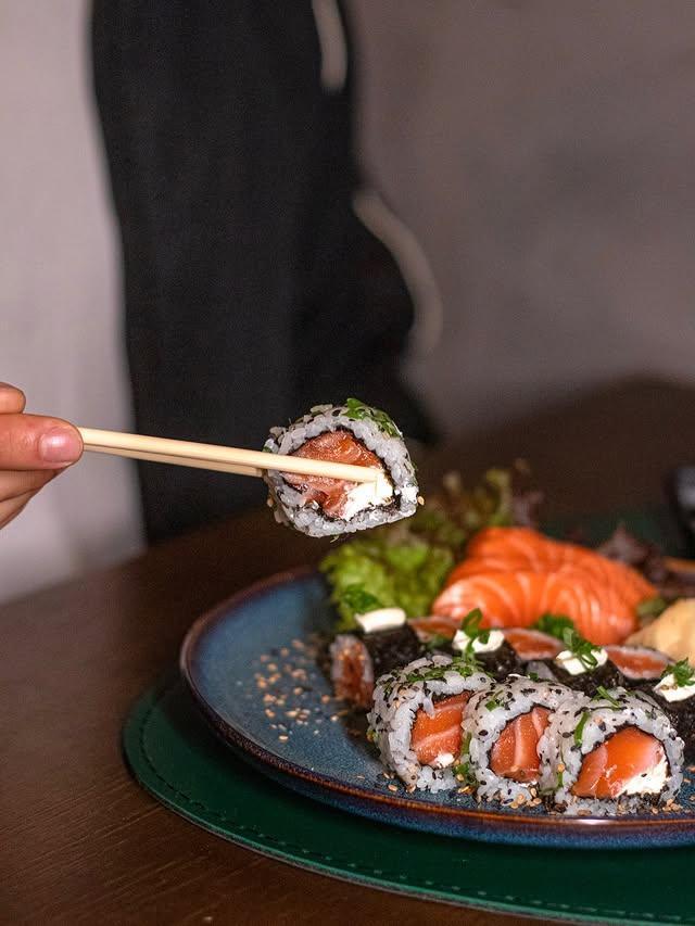 Tanoshi Sushi Tanoshi Sushi