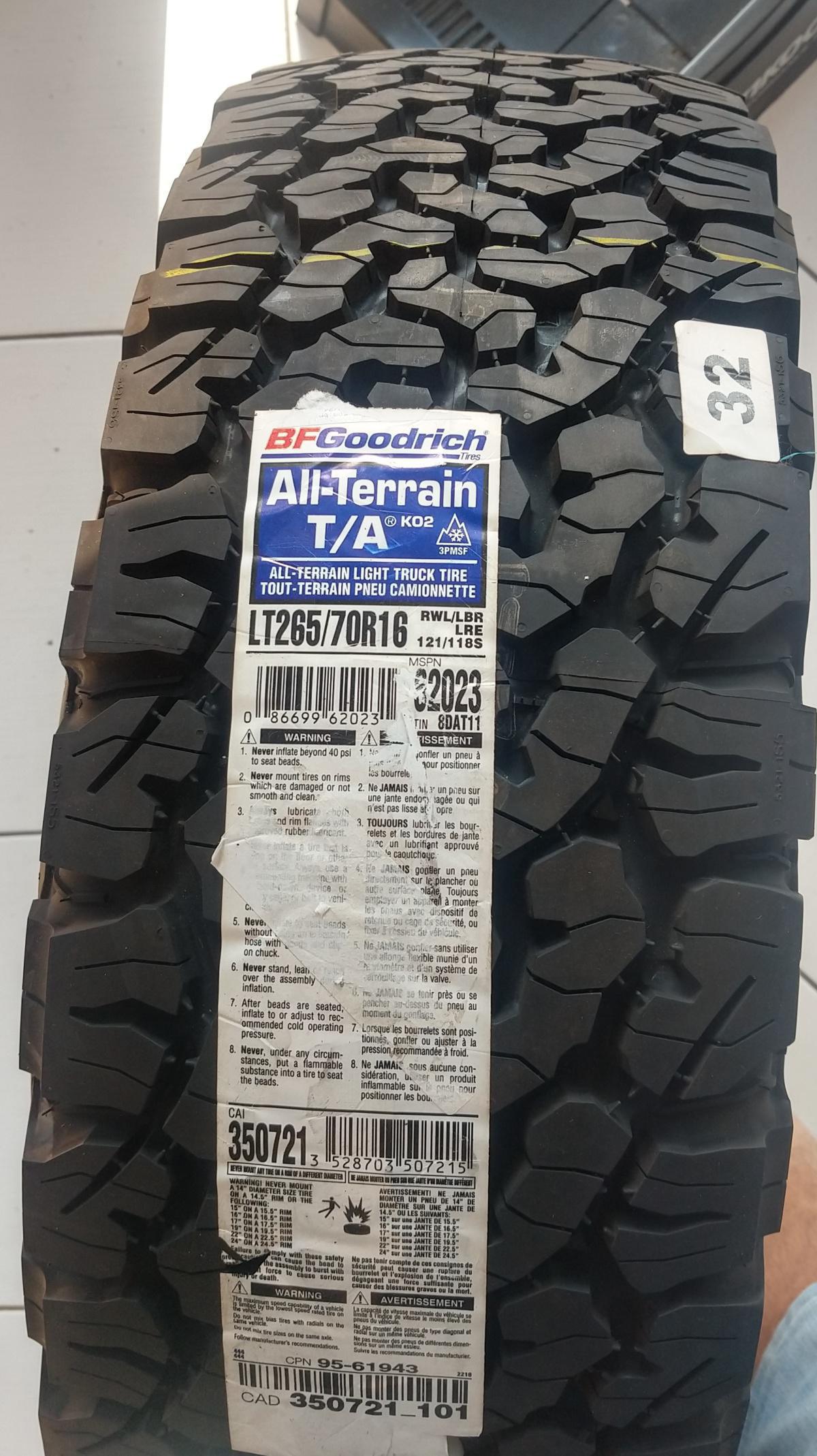 Pneu 265/70 R16 BF Goodrich por R$ 1.755,00 Pneu 265/70 R16 BF Goodrich por R$ 1.755,00