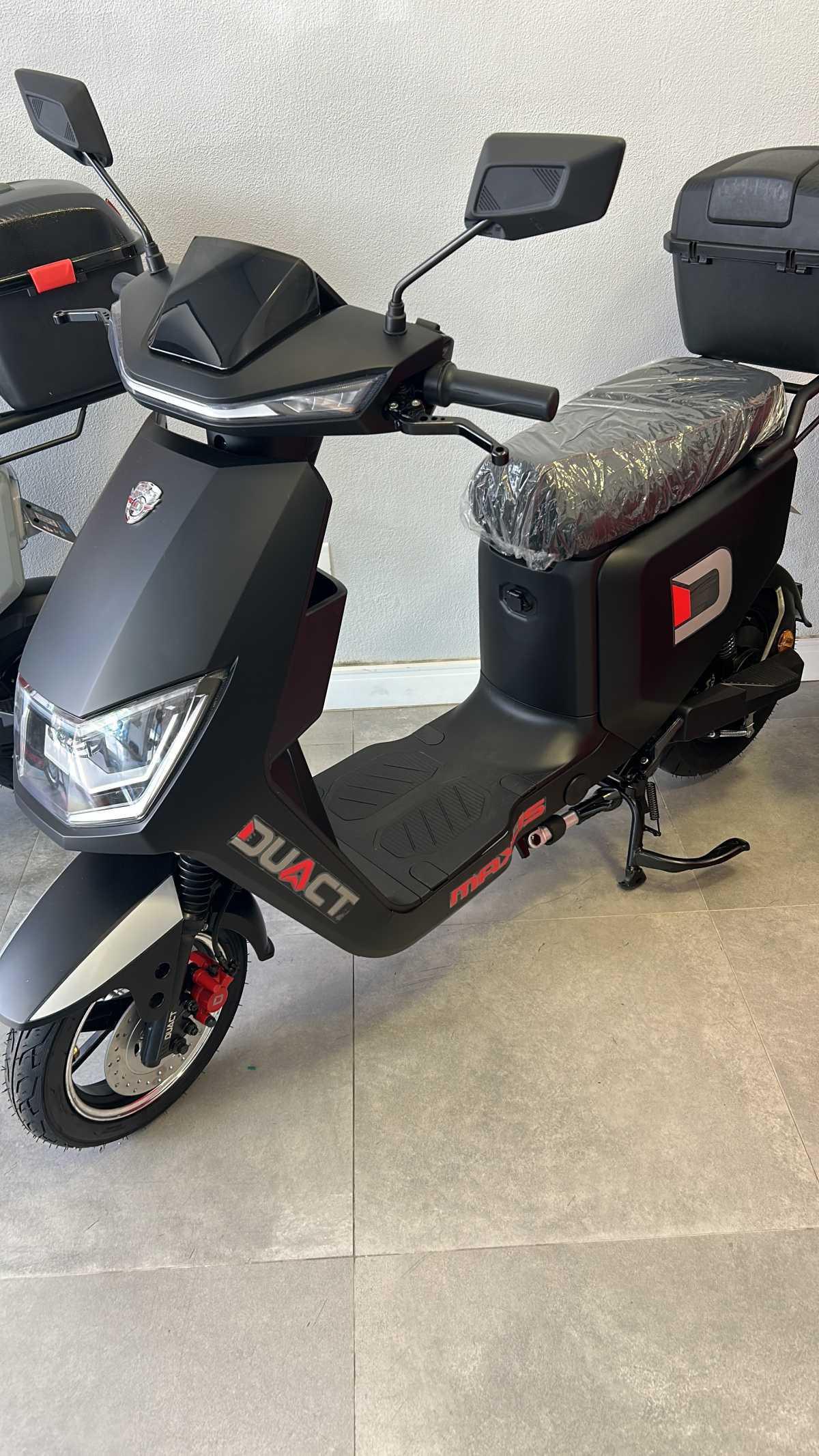 Scooter DUACT MAXUS 1000w - roda 30kms por carga Scooter DUACT MAXUS 1000w - roda 30kms por carga