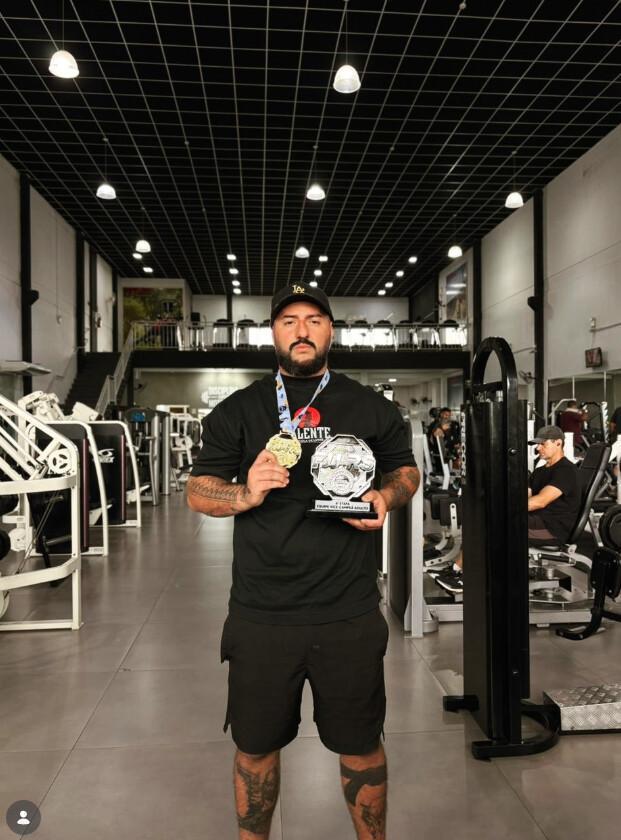 Valente Escola de Lutas Valente Escola de Lutas