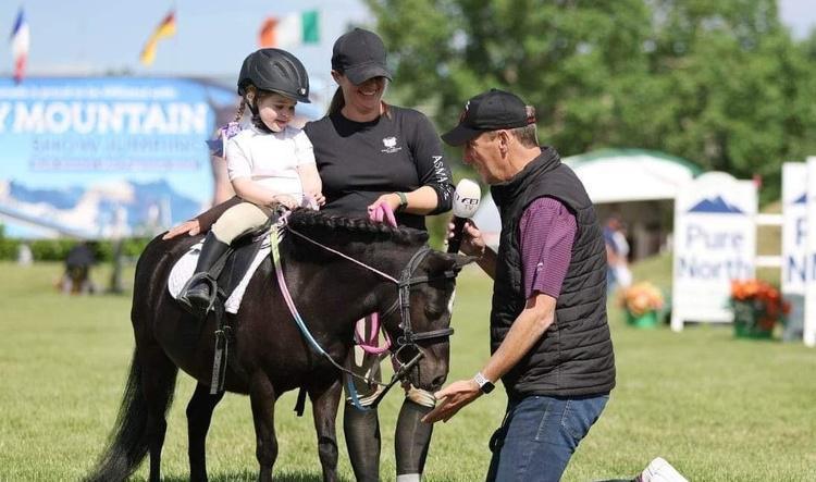 Lovin’ the little pony!